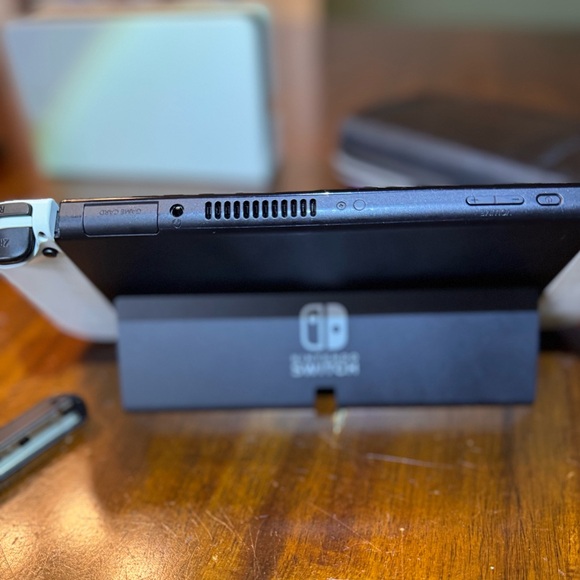 Nintendo Switch OLED White with 512GB Gengar MicroSD Carrying Case Extras Box - Picture 11 of 12